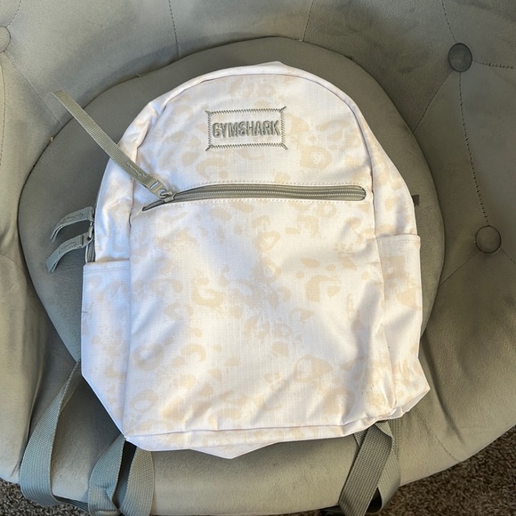 Gymshark Adapt Animal Mini Lifestyle Backpack SOLD OUT ONLINE - Picture 3 of 4